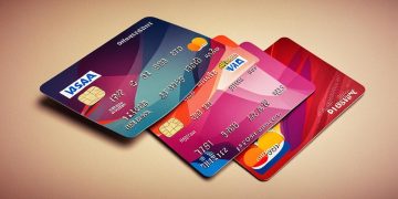Comparison between Credit and Debit Cards: Which is the Best Option for Your Daily Life? first_image-11